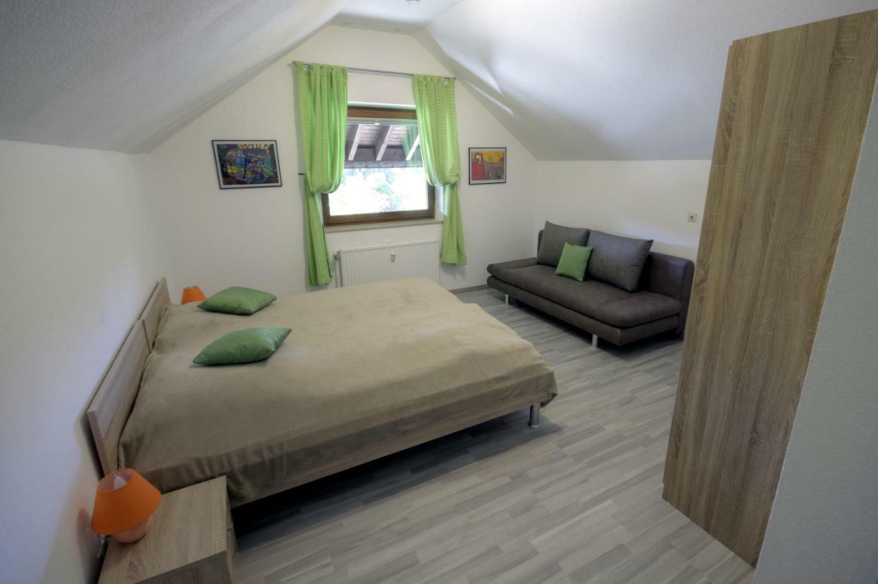 Ferienwohnung Neagu Mit 2 Apartements Winterberg Exterior foto